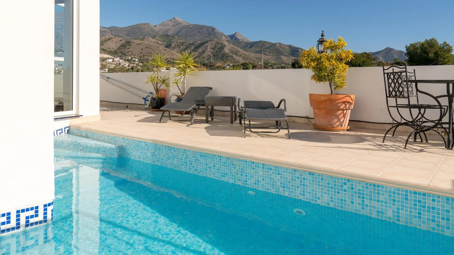 Chimenea 16 Villa Nerja
