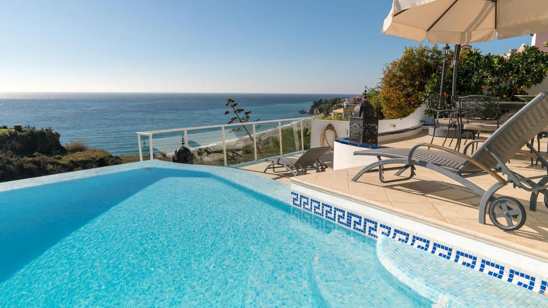 Chimenea 16 Villa Nerja
